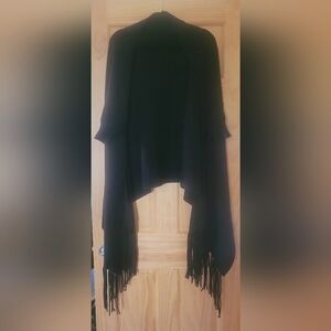 Elegant Black Fringed Women's Poncho